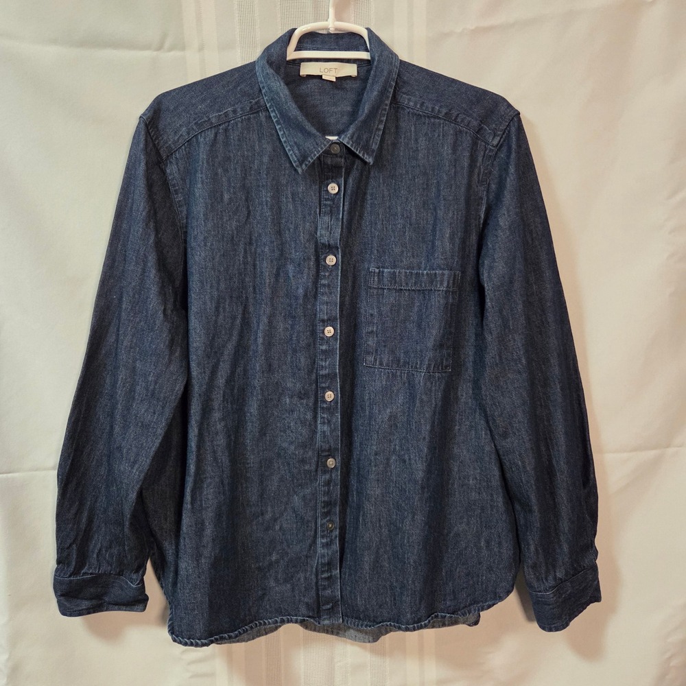 LOFT Denim Shirt Womens L Blue Chambray Button Down Long Sleeve 764021 Pocket